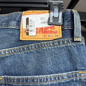 Levi's Men’s Straight Leg Blue Denim Jeans with Contrast Stitching